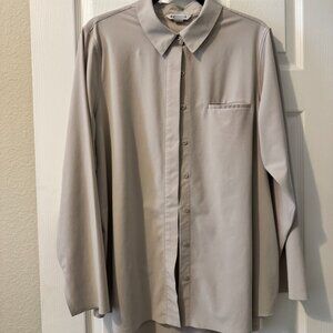 Athleta Urbanite Button Down Top in Bone